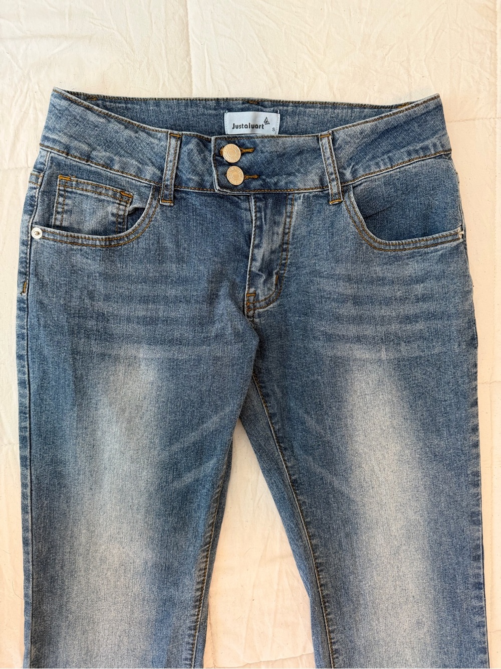Low rise Y2K jeans